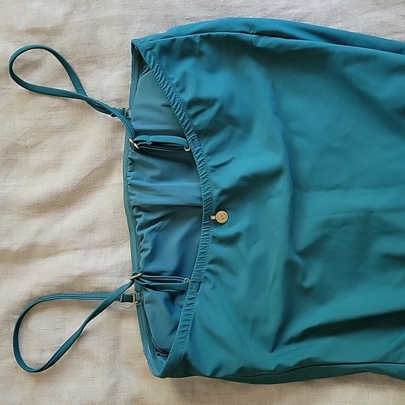 ❗sold❗BNWT Tigerlily onepiece - Picture 5 of 7